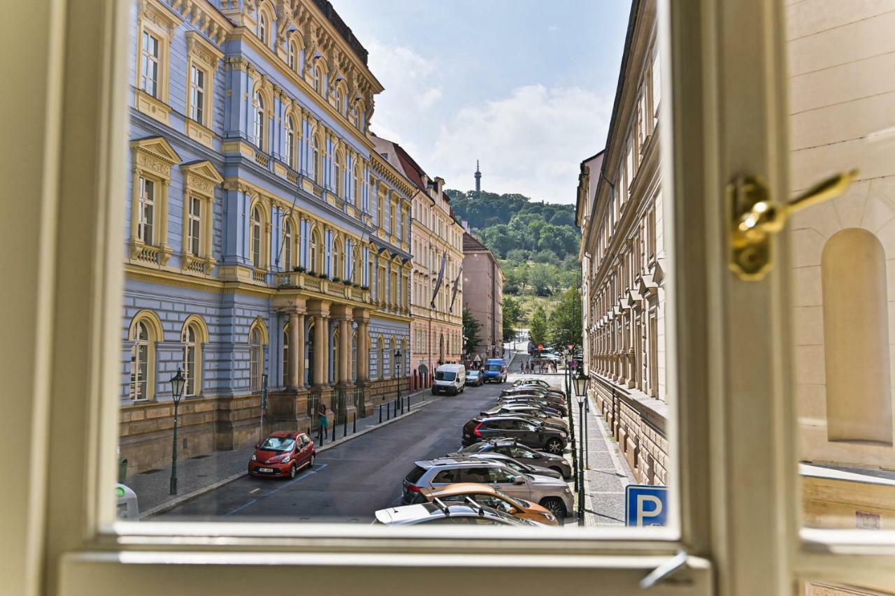 Nebovidy Ii - Air Conditioning - Historic Center Daire *